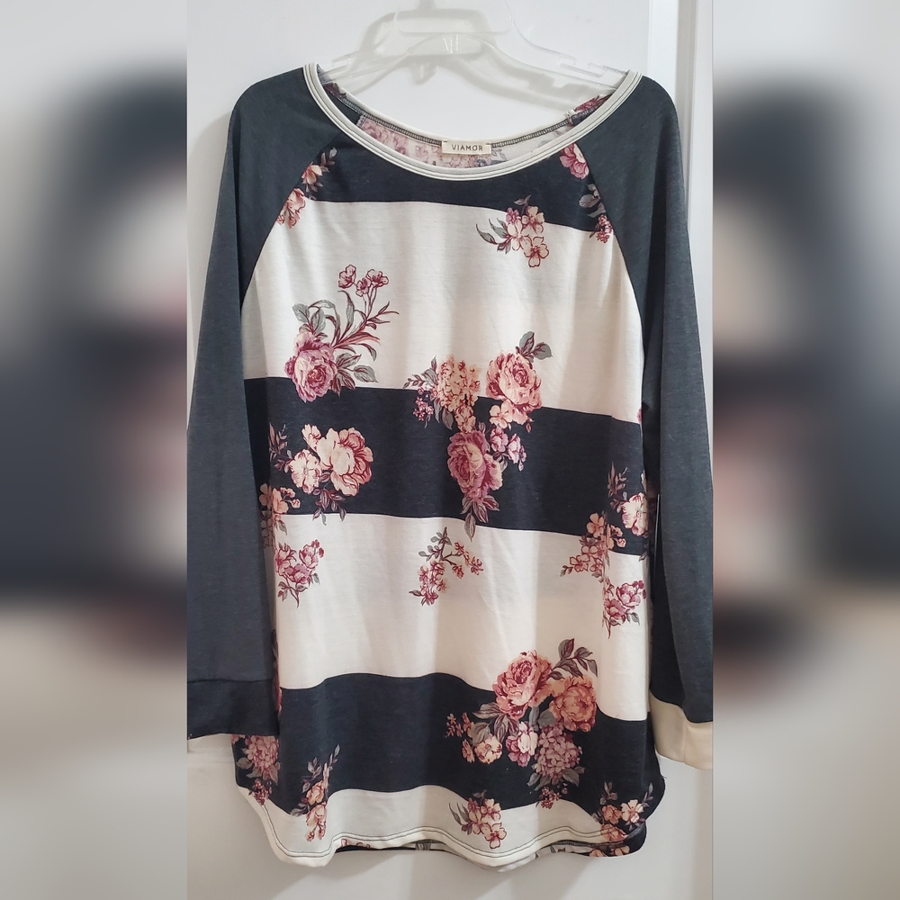Viamor Boutique Long Sleeve Shirt